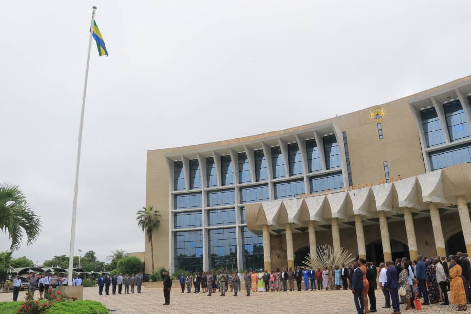 Société-Gabon/Assemblée Nationale de Transition : Levée des couleurs , instruction respectée.